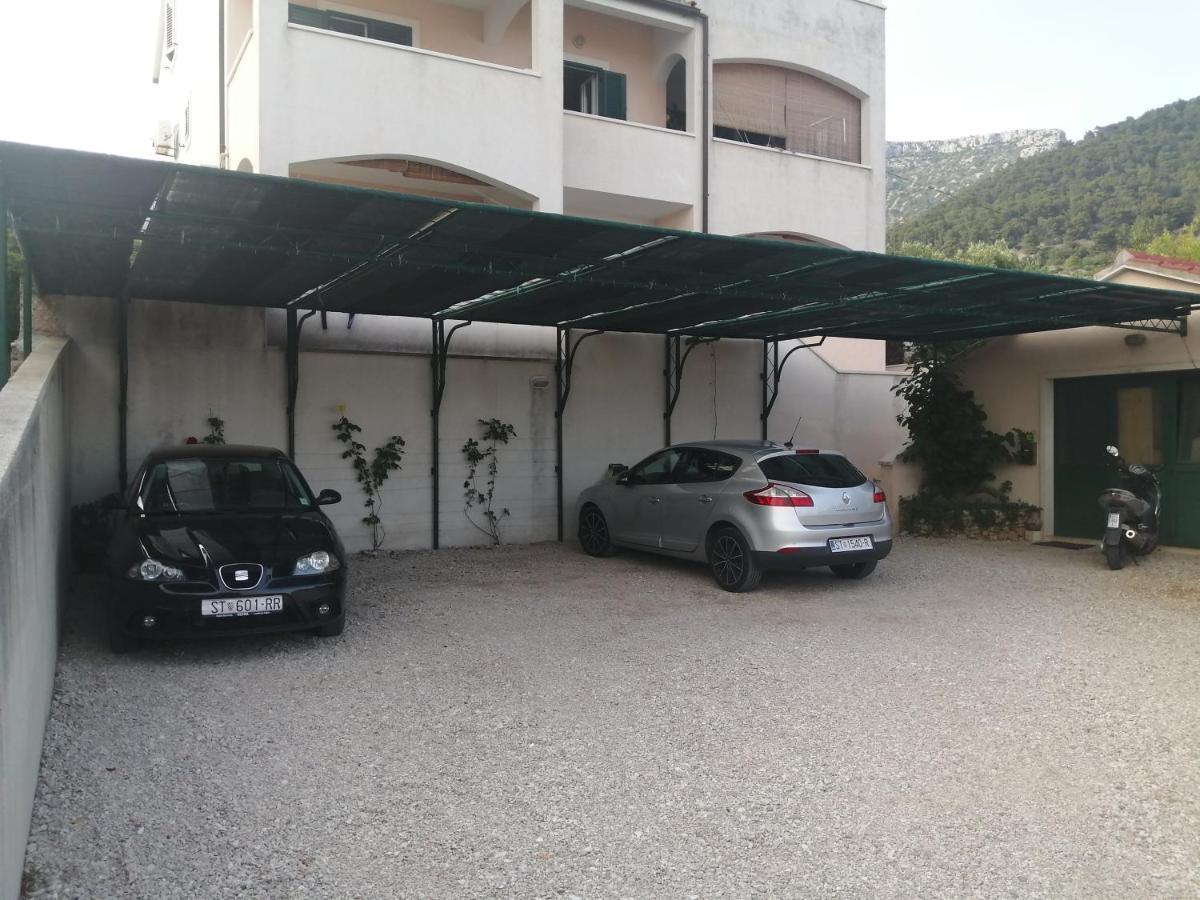 Apartments Borovina Μπολ Εξωτερικό φωτογραφία