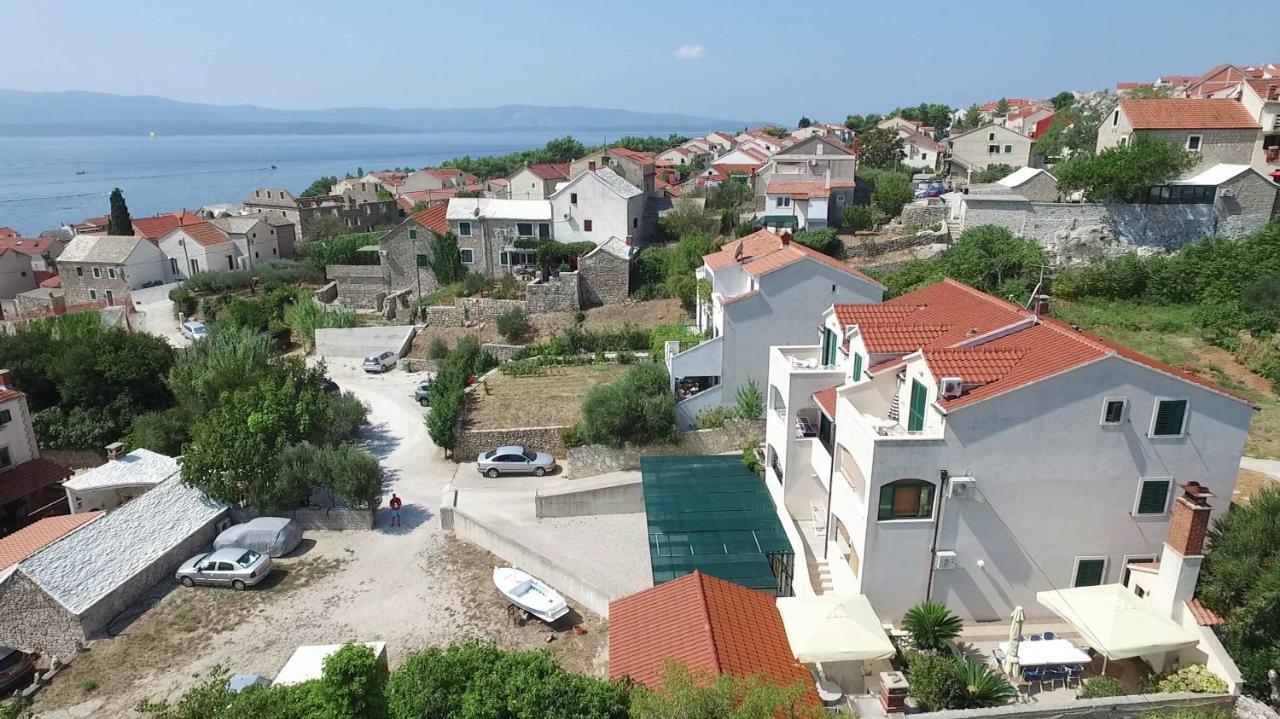 Apartments Borovina Μπολ Εξωτερικό φωτογραφία